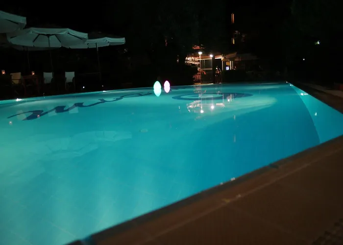 Mr. Dim Exclusive Apart